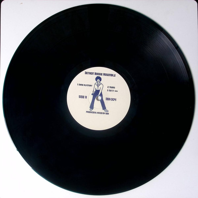 DBA004