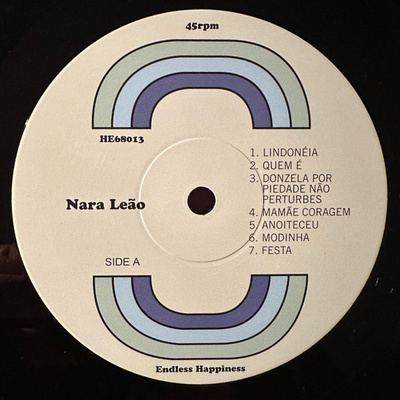 Nara Leão